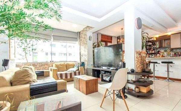 Cobertura à venda com 2 quartos, 173m², 2 vagas, Rua Mata Bacelar no bairro Auxiliadora em Porto Alegre