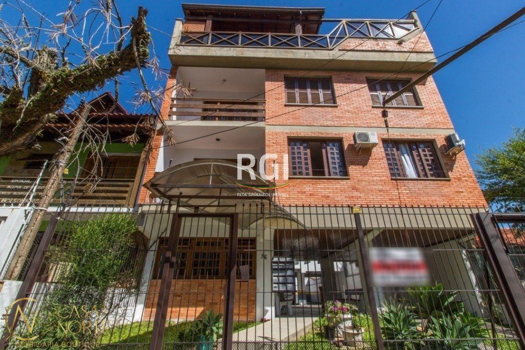 Cobertura à venda com 3 quartos, 170m², 2 vagas, Rua Veronese no bairro São Sebastião em Porto Alegre