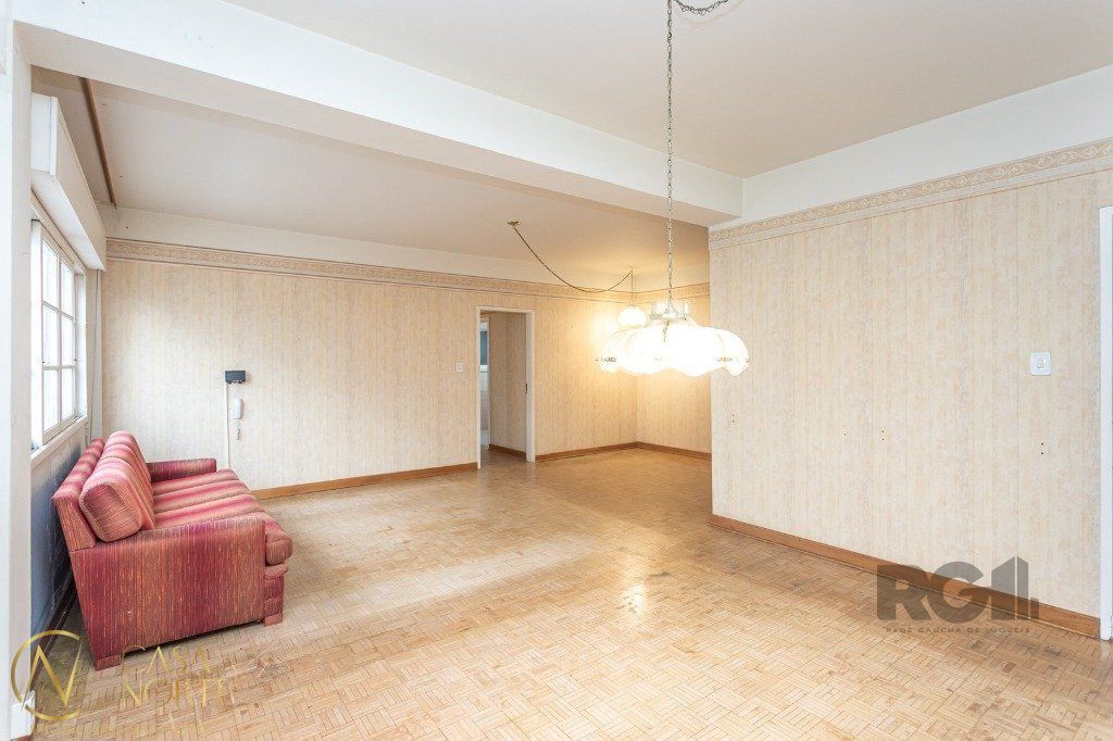 Apartamento à venda com 3 quartos, 147m², 1 vaga, Avenida Cristóvão Colombo no bairro Floresta em Porto Alegre