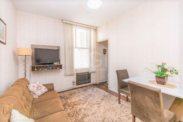 Apartamento à venda com 2 quartos, 63m², Rua Giordano Bruno no bairro Rio Branco em Porto Alegre