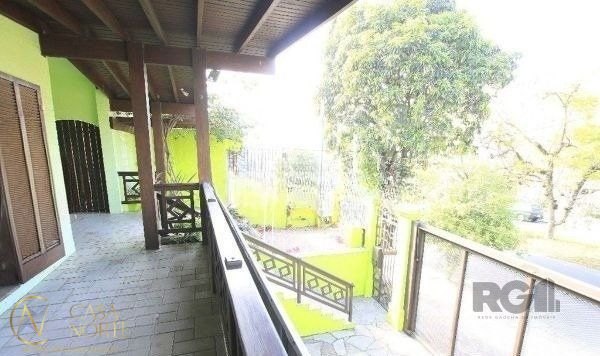Casa à venda com 3 quartos, 260m², 1 suíte, 4 vagas, Avenida Alberto Pasqualini no bairro Jardim Sabará em Porto Alegre