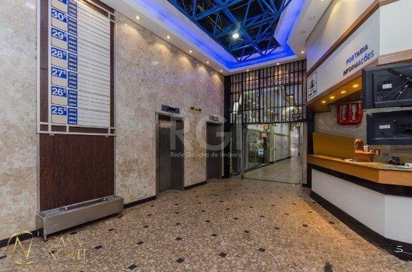 Sala Comercial à venda com 1 quarto, 46m², Rua dos Andradas no bairro Centro Histórico em Porto Alegre