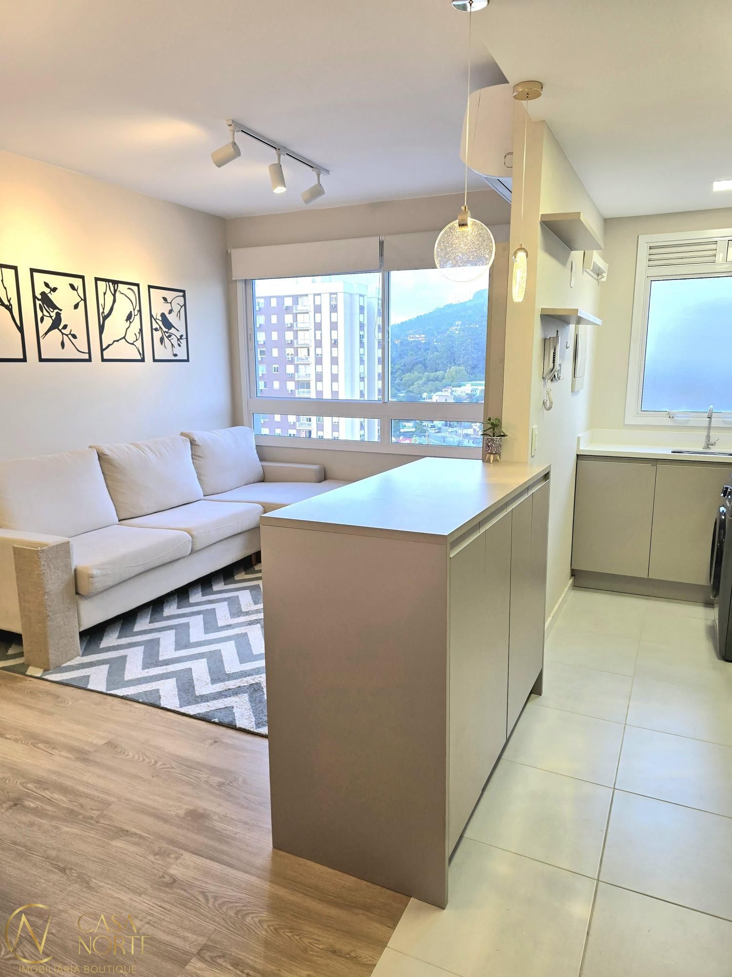 Apartamento à venda com 2 quartos, 56m², 1 suíte, 1 vaga, Rua Capitão Pedro Werlang no bairro Partenon em Porto Alegre