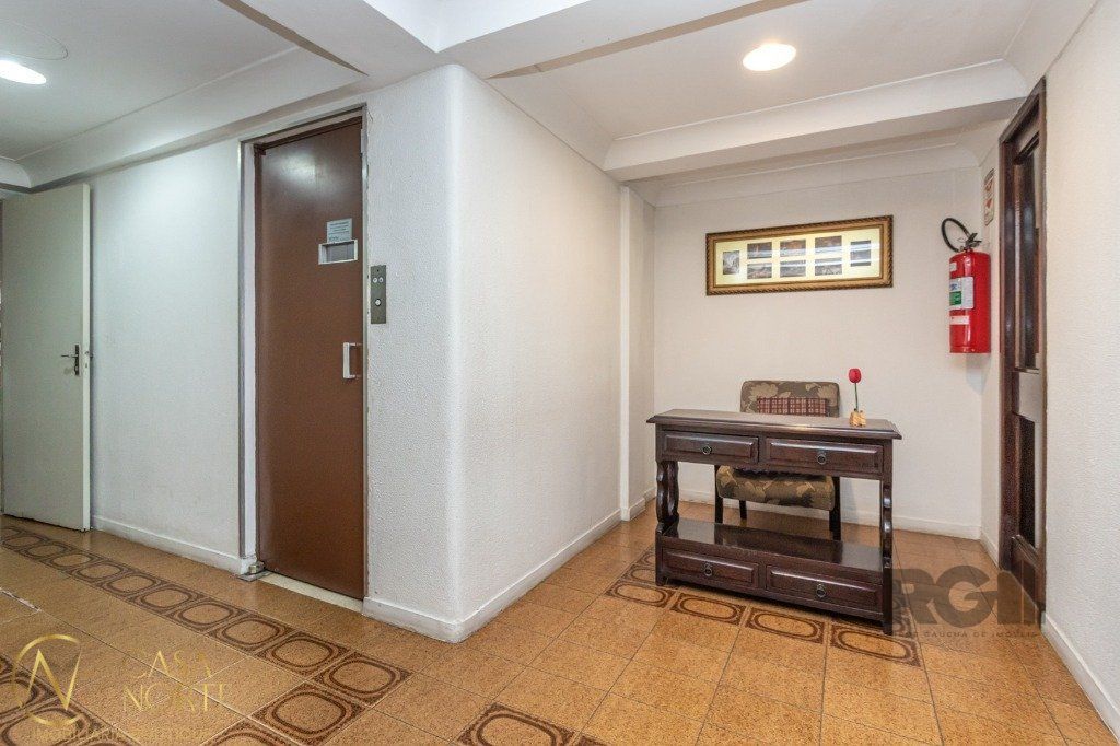 Cobertura à venda com 1 quarto, 152m², 3 vagas, Rua Doutor Alcides Cruz no bairro Santa Cecília em Porto Alegre