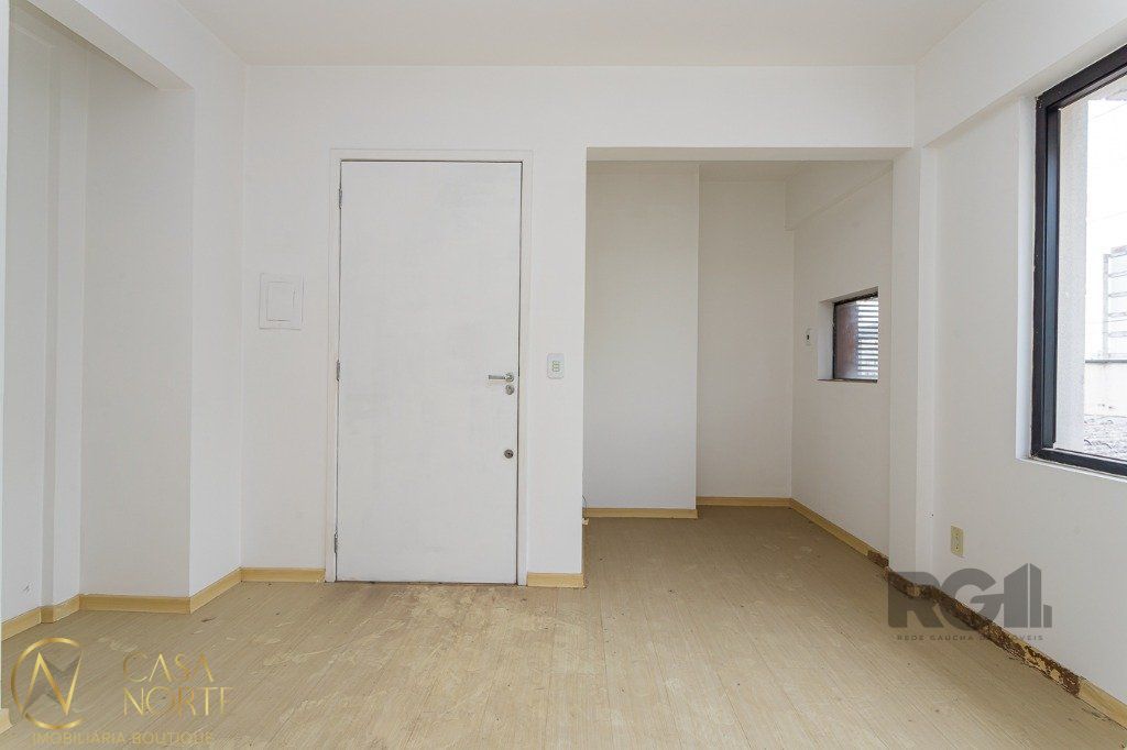 Sala Comercial à venda com 1 quarto, 20m², Avenida Ipiranga no bairro Menino Deus em Porto Alegre
