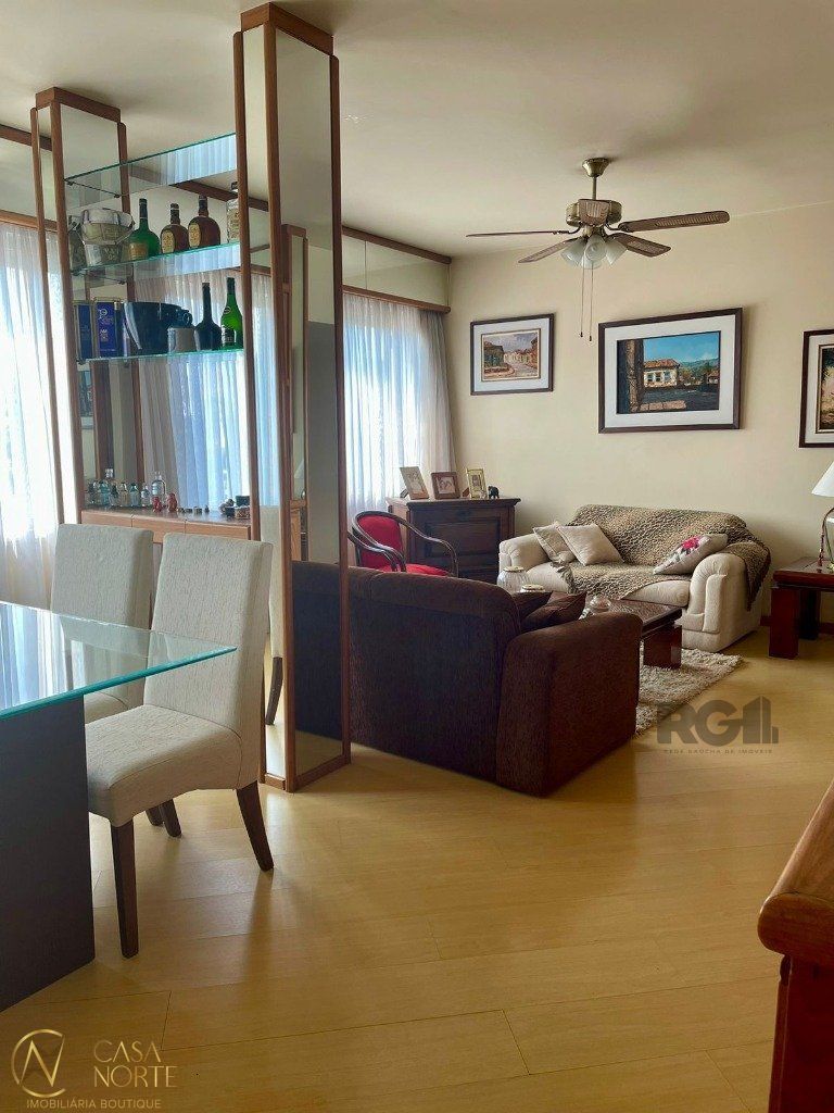 Apartamento à venda com 3 quartos, 117m², 1 suíte, 1 vaga, Rua Honório Silveira Dias no bairro Higienópolis em Porto Alegre
