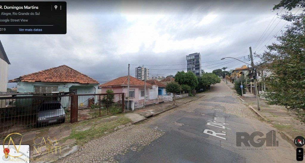 Casa à venda com 2 quartos, 250m², 1 vaga, Rua Domingos Martins no bairro Cristo Redentor em Porto Alegre