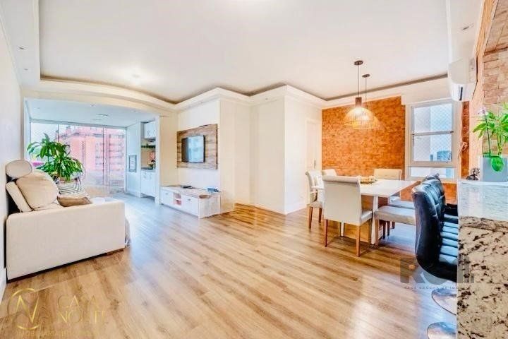 Apartamento à venda com 3 quartos, 112m², 1 suíte, 2 vagas, Avenida General Barreto Viana no bairro Chácara das Pedras em Porto Alegre