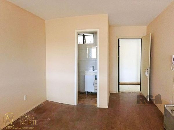 Sala Comercial à venda com 1 quarto, 34m², Avenida Bento Gonçalves no bairro Partenon em Porto Alegre