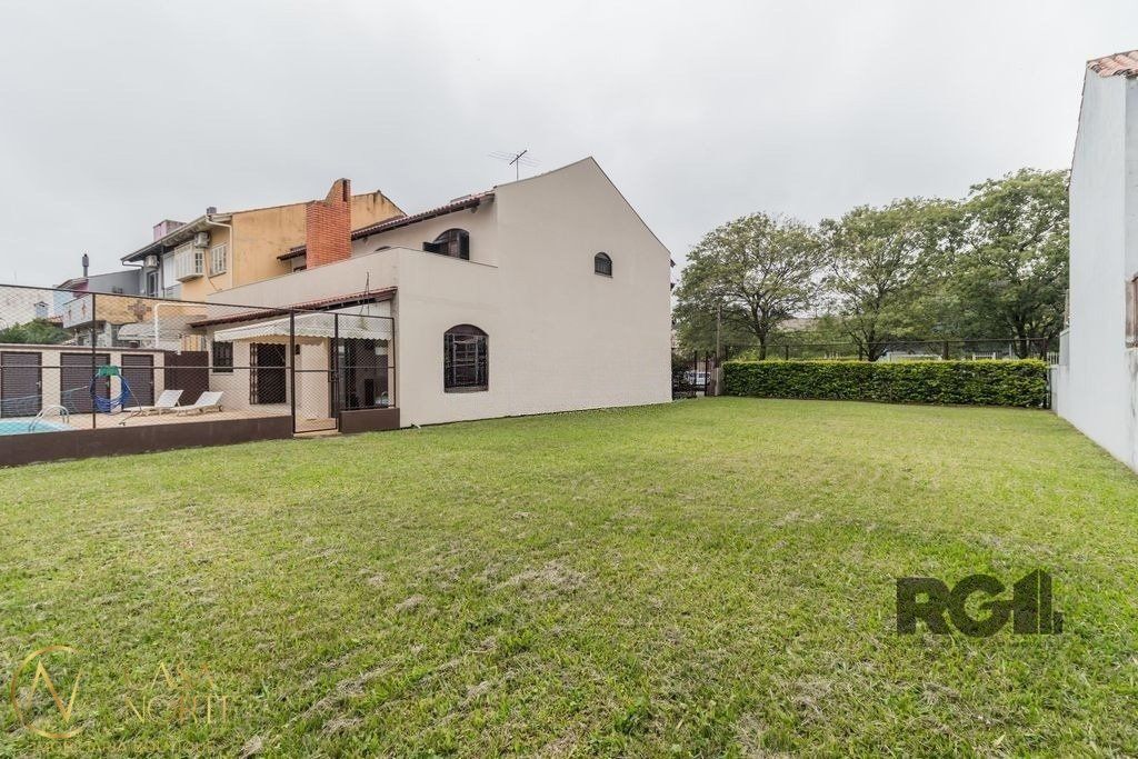 Terreno à venda  com 360m², Rua Elias Bothome no bairro Jardim Itu em Porto Alegre