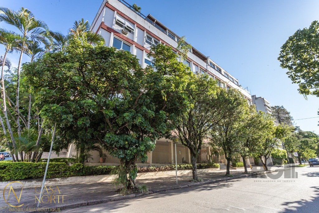 Cobertura à venda com 3 quartos, 245m², 1 suíte, 2 vagas, Rua Marquês do Herval no bairro Moinhos de Vento em Porto Alegre