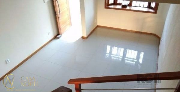 Casa à venda com 2 quartos, 151m², 1 suíte, 2 vagas, Rua Hugo Nelson Magalhaes no bairro Parque Santa Fé em Porto Alegre