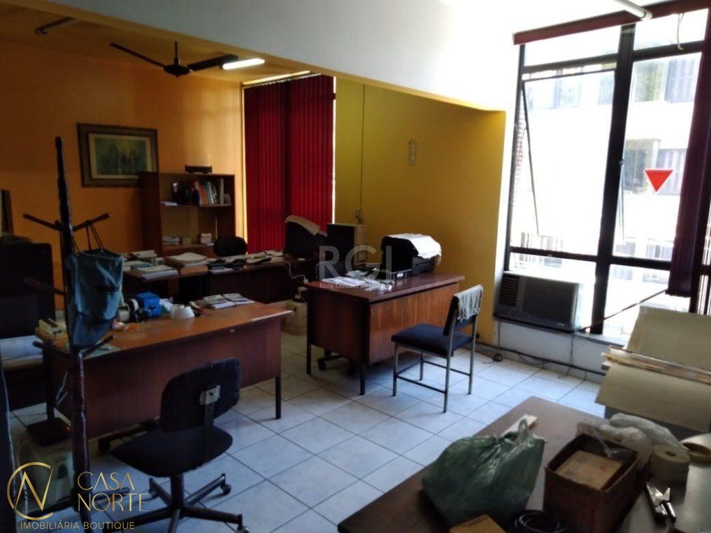 Sala Comercial à venda com 3 quartos, 57m², Avenida Alberto Bins no bairro Centro Histórico em Porto Alegre