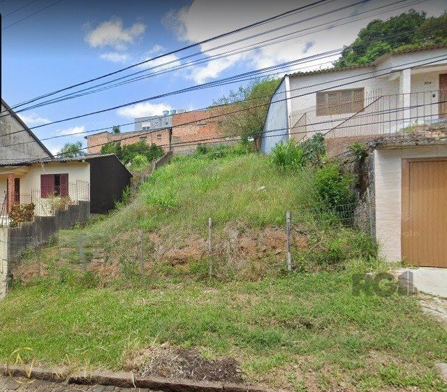 Terreno à venda  com 300m², Rua Professor Luiz Antônio Lopes no bairro Morro Santana em Porto Alegre