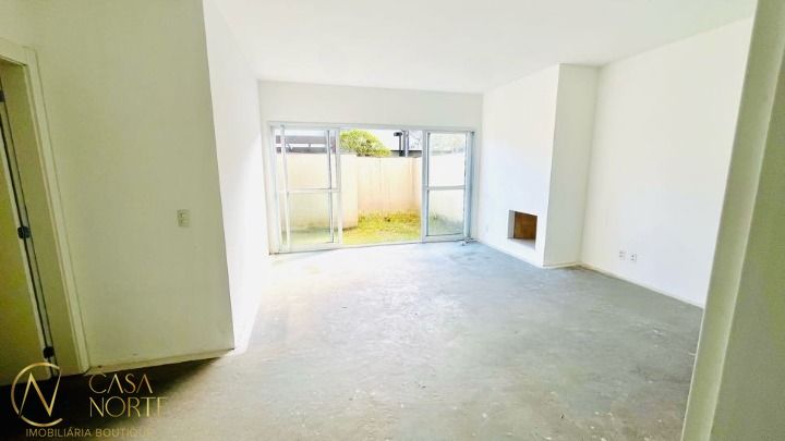 Apartamento à venda com 3 quartos, 137m², 1 suíte, 2 vagas, Rua São Josémaria Escriva no bairro Jardim do Salso em Porto Alegre