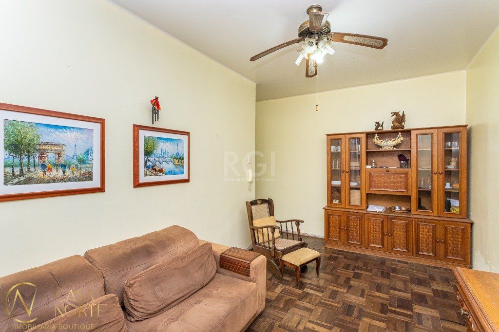 Apartamento à venda com 3 quartos, 84m², Rua João Guimarães no bairro Santa Cecília em Porto Alegre
