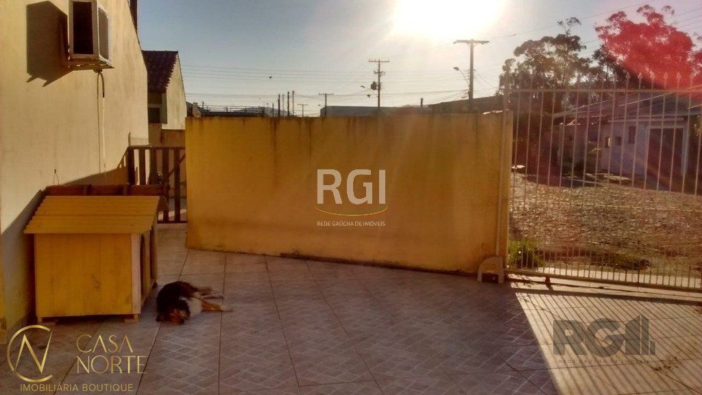 Casa à venda com 2 quartos, 71m², 3 vagas, Rua Mário Vieira Marques no bairro Hípica em Porto Alegre