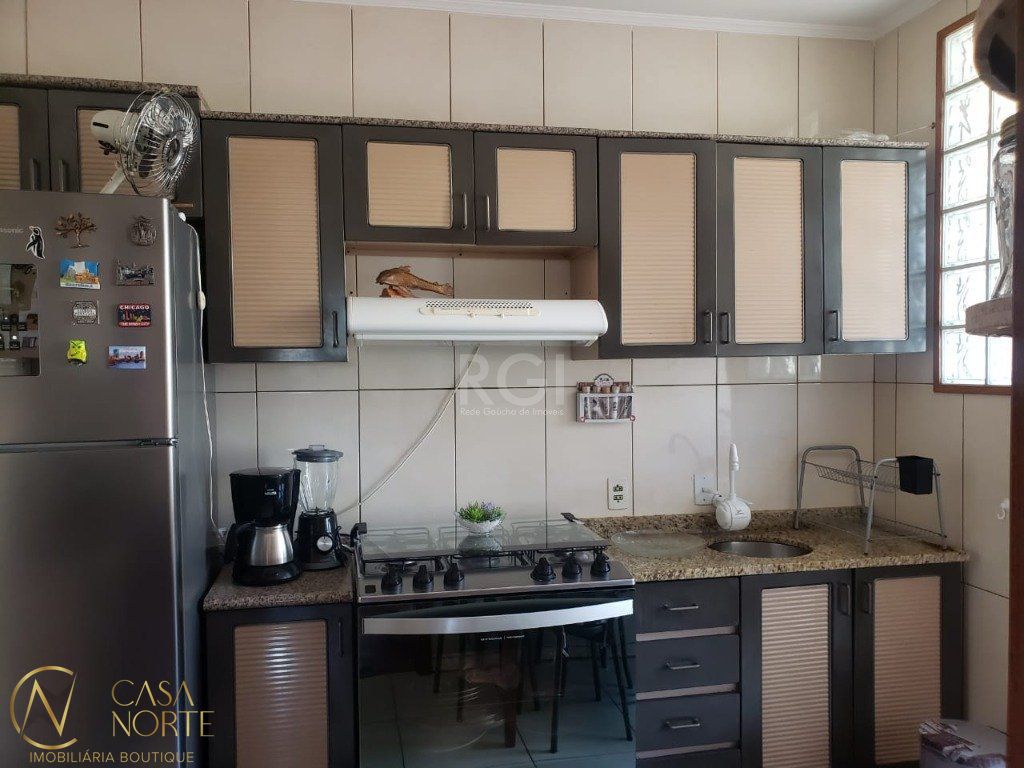 Apartamento à venda com 2 quartos, 64m², 2 vagas, Rua Cristovao Pereira no bairro Passo da Areia em Porto Alegre