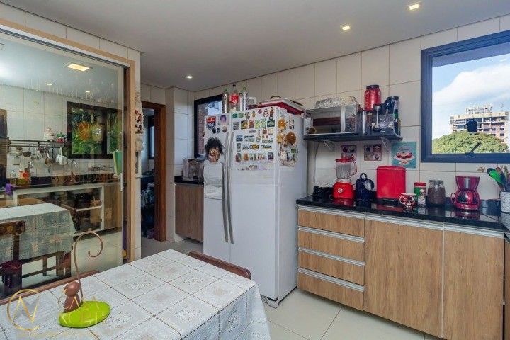Cobertura à venda com 3 quartos, 301m², 1 suíte, 3 vagas, Rua General Souza Doca no bairro Petrópolis em Porto Alegre