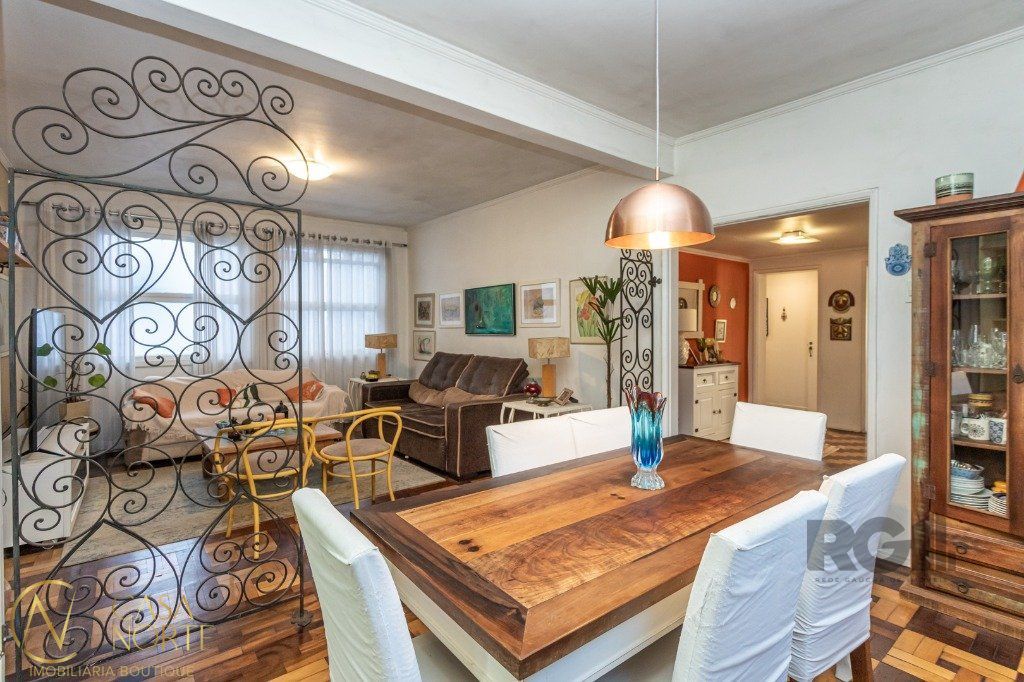 Apartamento à venda com 4 quartos, 116m², Rua Ramiro Barcelos no bairro Rio Branco em Porto Alegre