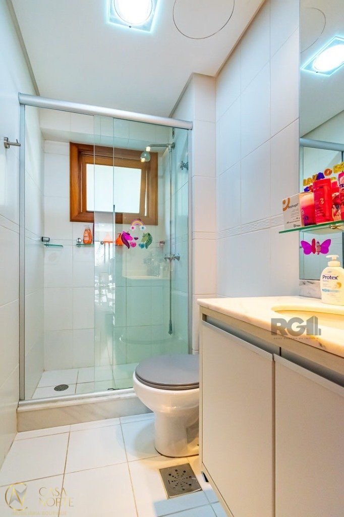 Apartamento à venda com 2 quartos, 86m², 1 suíte, 2 vagas, Rua Casemiro de Abreu no bairro Bela Vista em Porto Alegre