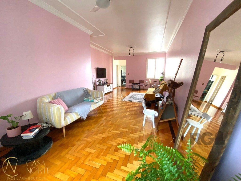Apartamento à venda com 3 quartos, 135m², 1 suíte, Rua Marechal Floriano Peixoto no bairro Centro Histórico em Porto Alegre