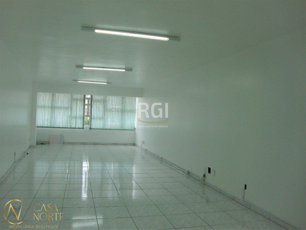 Sala Comercial à venda com 1 quarto, 79m², Avenida Teresópolis no bairro Teresópolis em Porto Alegre