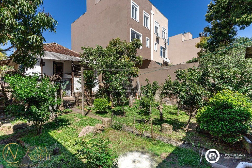 Casa à venda com 2 quartos, 80m², 2 vagas, Rua Liberal no bairro Tristeza em Porto Alegre