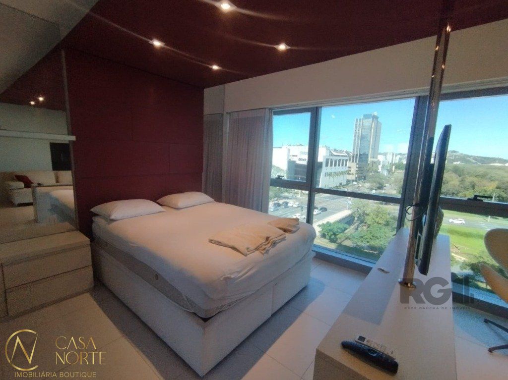 Apartamento à venda com 1 quarto, 42m², 1 suíte, 1 vaga, Avenida Borges de Medeiros no bairro Praia de Belas em Porto Alegre