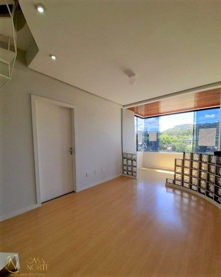 Cobertura à venda com 1 quarto, 107m², 1 suíte, Avenida Ipiranga no bairro Partenon em Porto Alegre