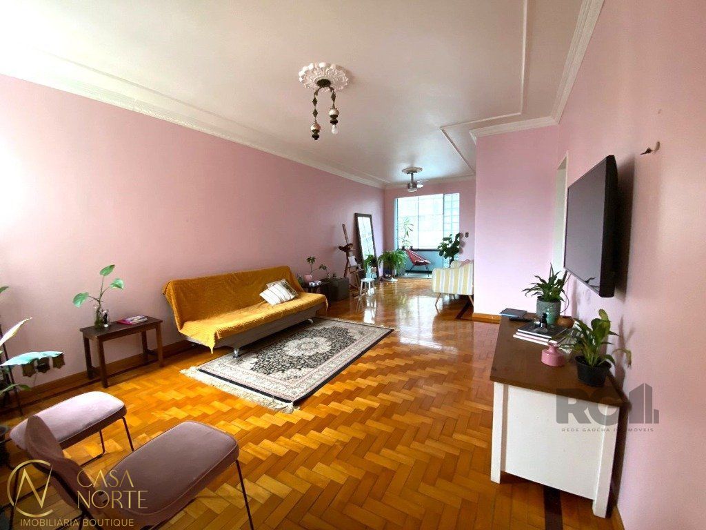 Apartamento à venda com 3 quartos, 135m², 1 suíte, Rua Marechal Floriano Peixoto no bairro Centro Histórico em Porto Alegre