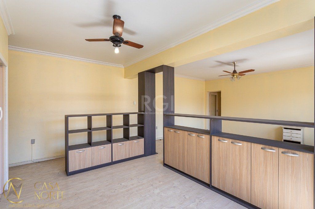 Apartamento à venda com 3 quartos, 157m², 1 vaga, Rua Dona Eugênia no bairro Santa Cecília em Porto Alegre