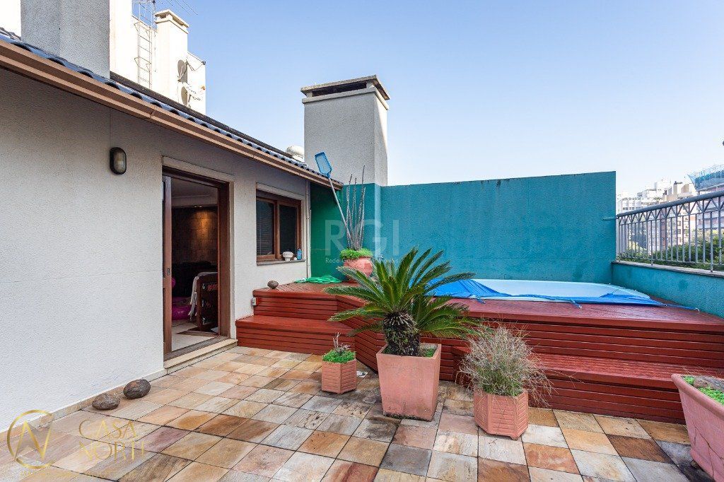 Cobertura à venda com 3 quartos, 203m², 1 suíte, 2 vagas, Rua Cabral no bairro Rio Branco em Porto Alegre