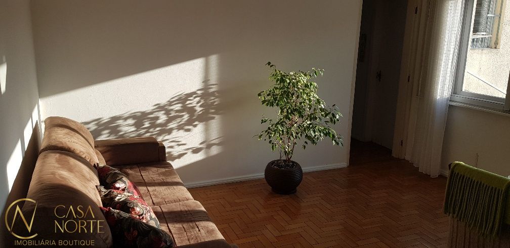 Apartamento à venda com 2 quartos, 74m², Rua Felipe de Oliveira no bairro Petrópolis em Porto Alegre