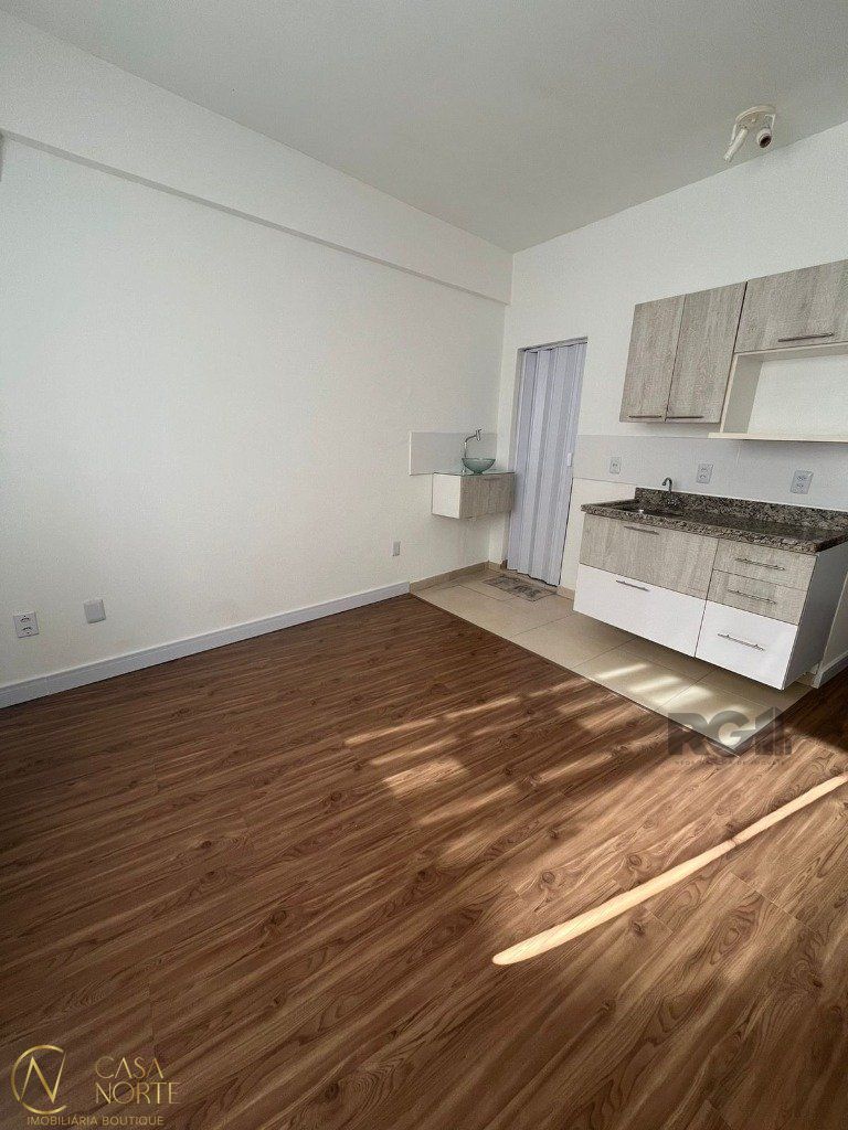 Apartamento à venda com 1 quarto, 24m², Rua Doutor Flores no bairro Centro Histórico em Porto Alegre