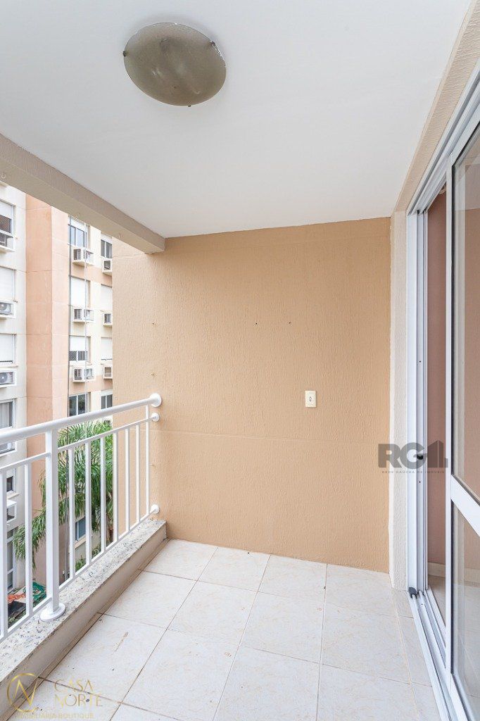 Apartamento à venda com 2 quartos, 70m², 1 suíte, 1 vaga, Rua Bispo William Thomas no bairro Teresópolis em Porto Alegre