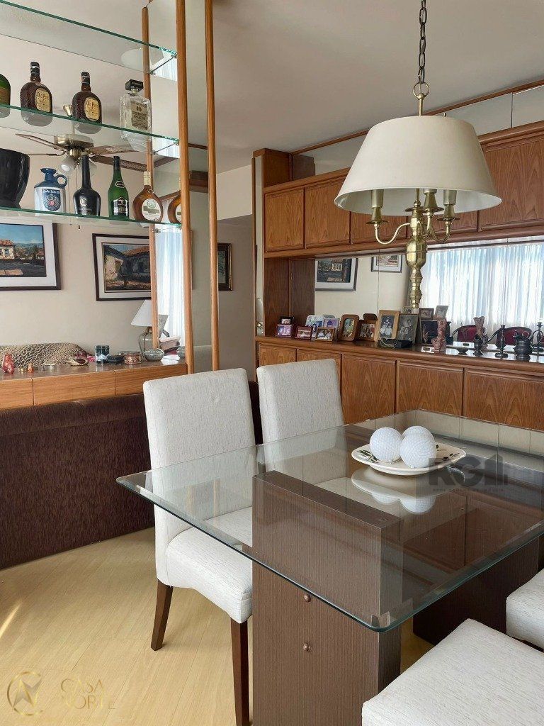 Apartamento à venda com 3 quartos, 117m², 1 suíte, 1 vaga, Rua Honório Silveira Dias no bairro Higienópolis em Porto Alegre
