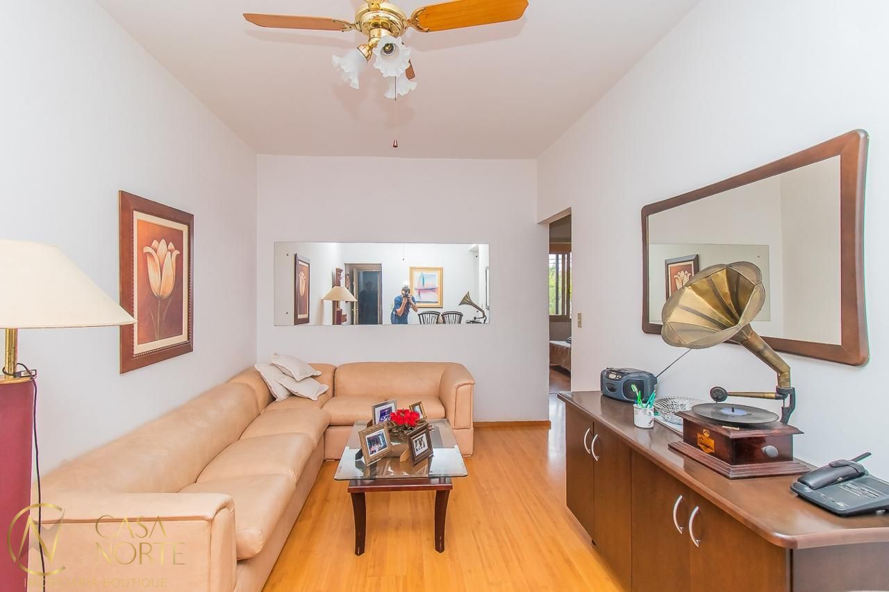 Apartamento à venda com 3 quartos, 75m², Rua Comendador Azevedo no bairro Floresta em Porto Alegre