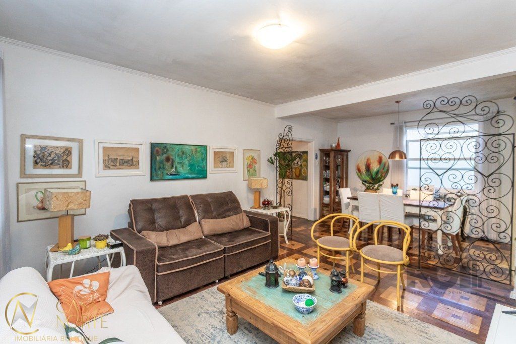 Apartamento à venda com 4 quartos, 116m², Rua Ramiro Barcelos no bairro Rio Branco em Porto Alegre