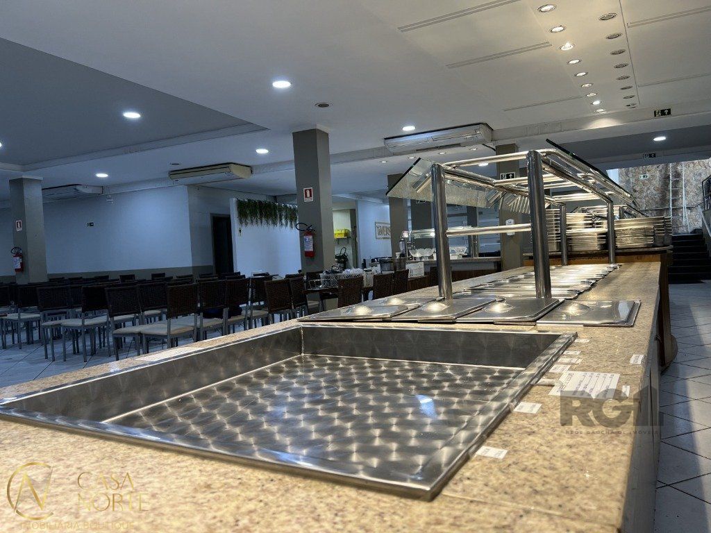 Casa Comercial à venda com 3 quartos, 450m², Rua Doutor Barros Cassal no bairro Floresta em Porto Alegre