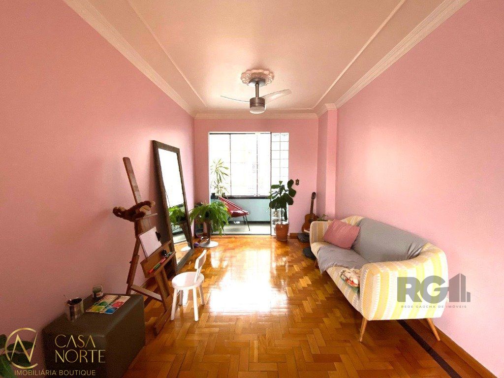 Apartamento à venda com 3 quartos, 135m², 1 suíte, Rua Marechal Floriano Peixoto no bairro Centro Histórico em Porto Alegre