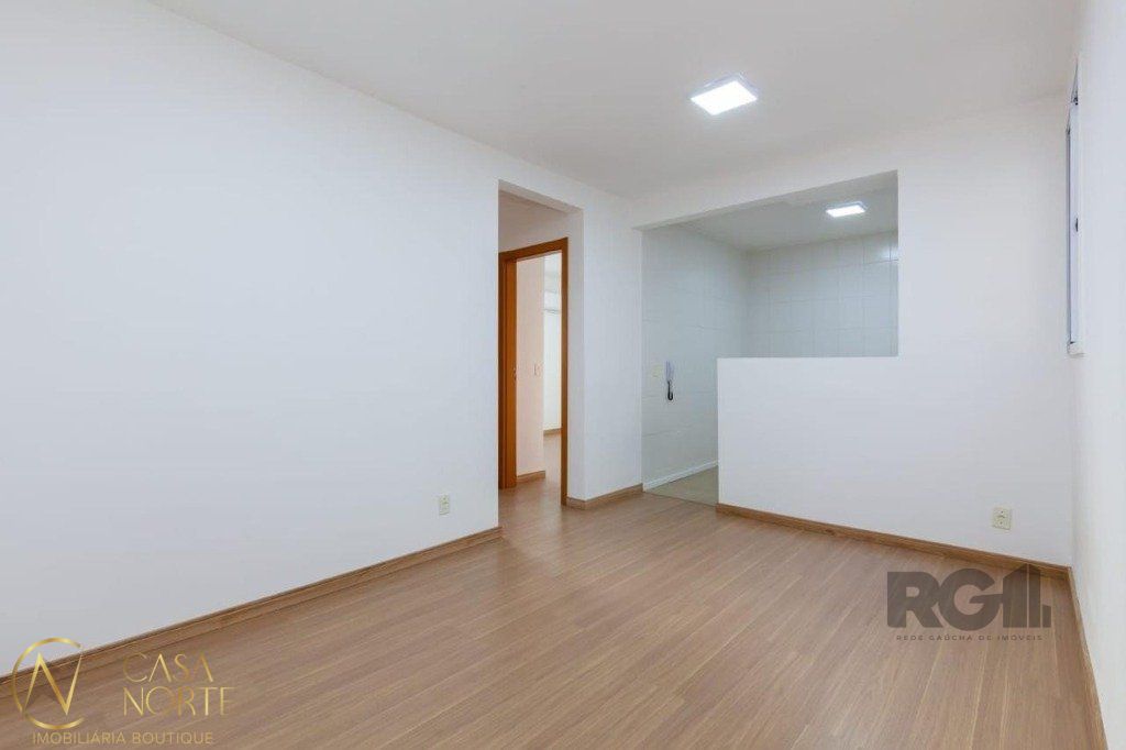 Apartamento à venda com 2 quartos, 44m², 1 vaga, Rua Ada Vaz Cabeda no bairro Jardim Leopoldina em Porto Alegre