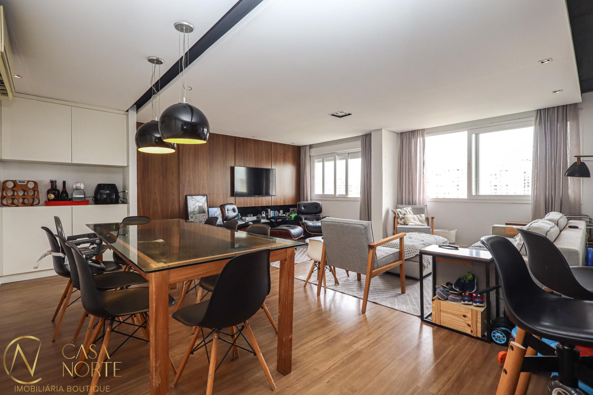 Apartamento à venda com 3 quartos, 86m², 1 suíte, 2 vagas, Avenida João Wallig no bairro Passo da Areia em Porto Alegre