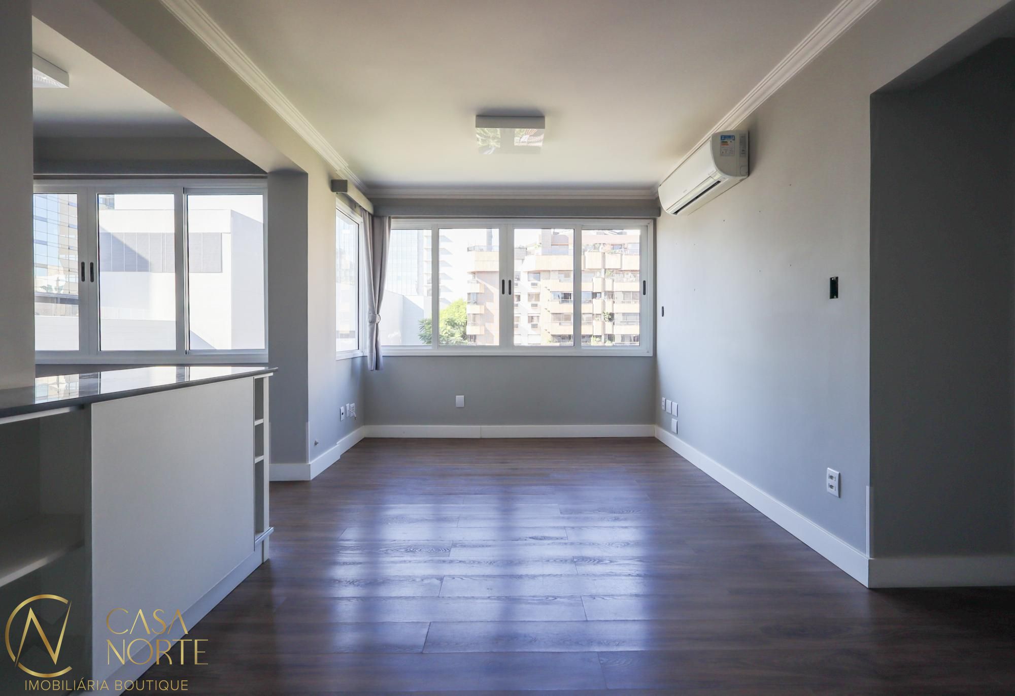 Apartamento à venda com 2 quartos, 75m², 1 suíte, 2 vagas, Rua Pedro Ivo no bairro Mont Serrat em Porto Alegre