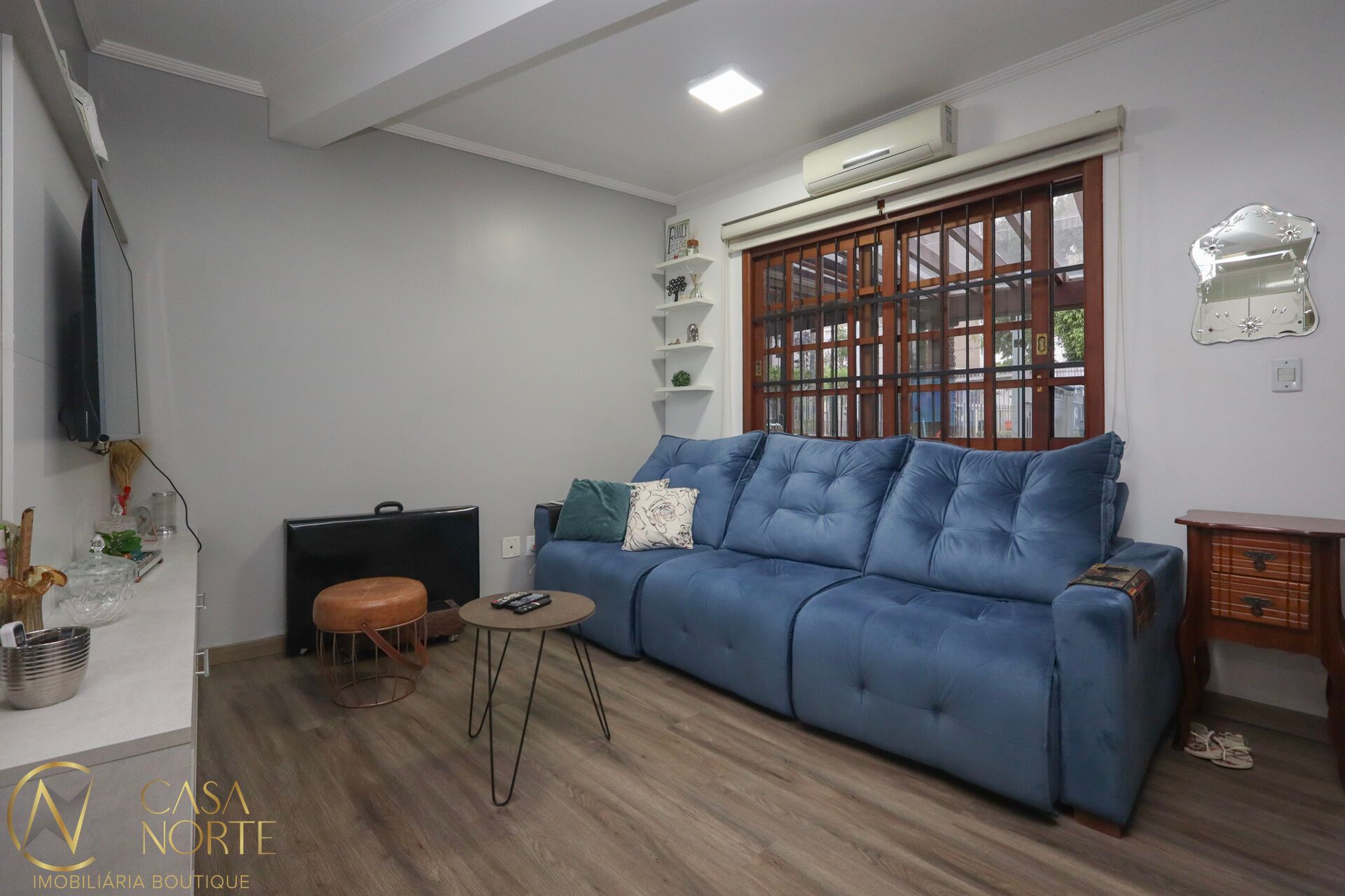 Casa à venda com 3 quartos, 144m², 1 suíte, 1 vaga, Praça Breno Caldas no bairro Jardim Itu em Porto Alegre