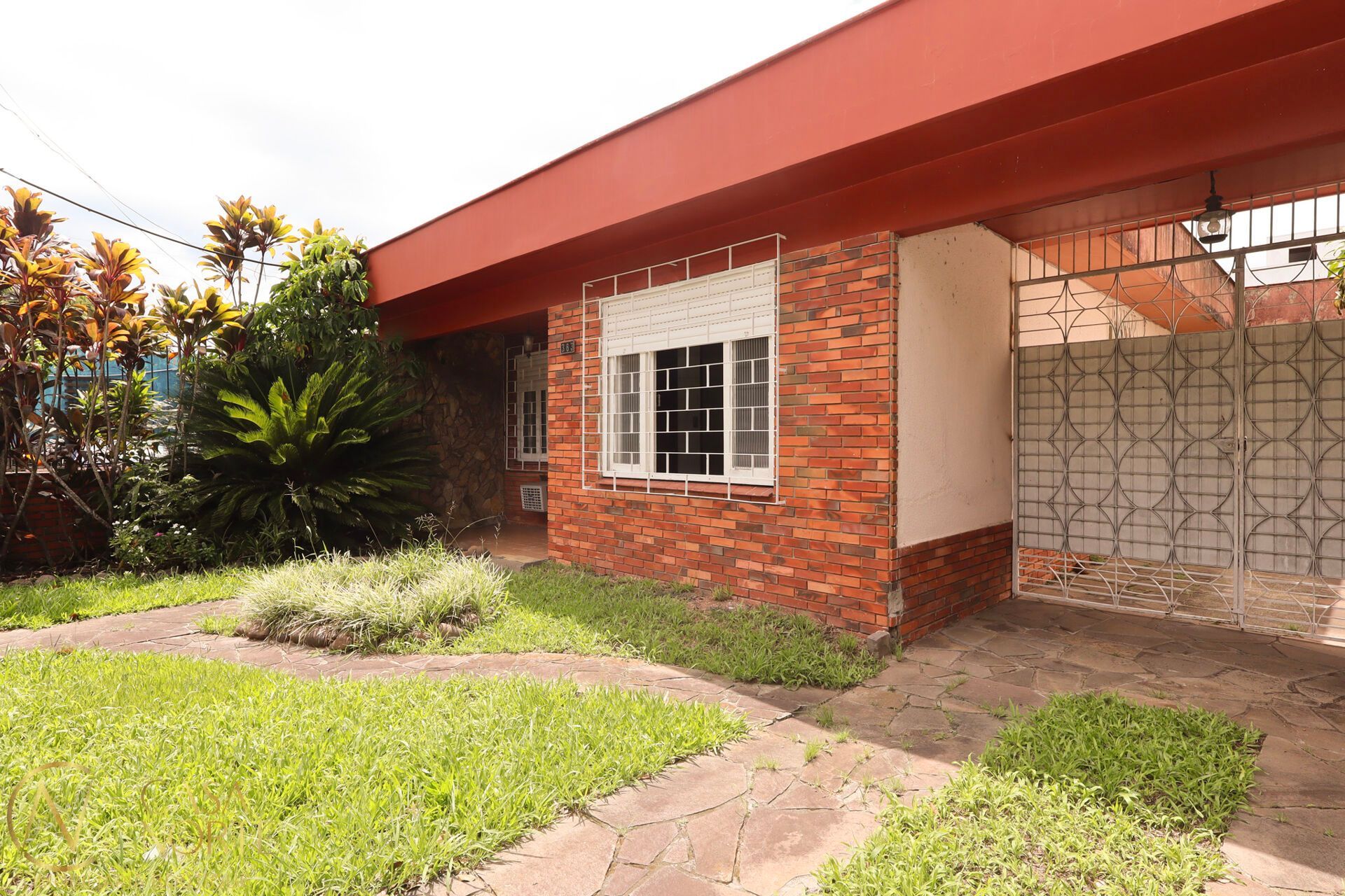 Casa à venda com 3 quartos, 114m², 1 suíte, 3 vagas, Avenida Nilo Ruschel no bairro Morro Santana em Porto Alegre