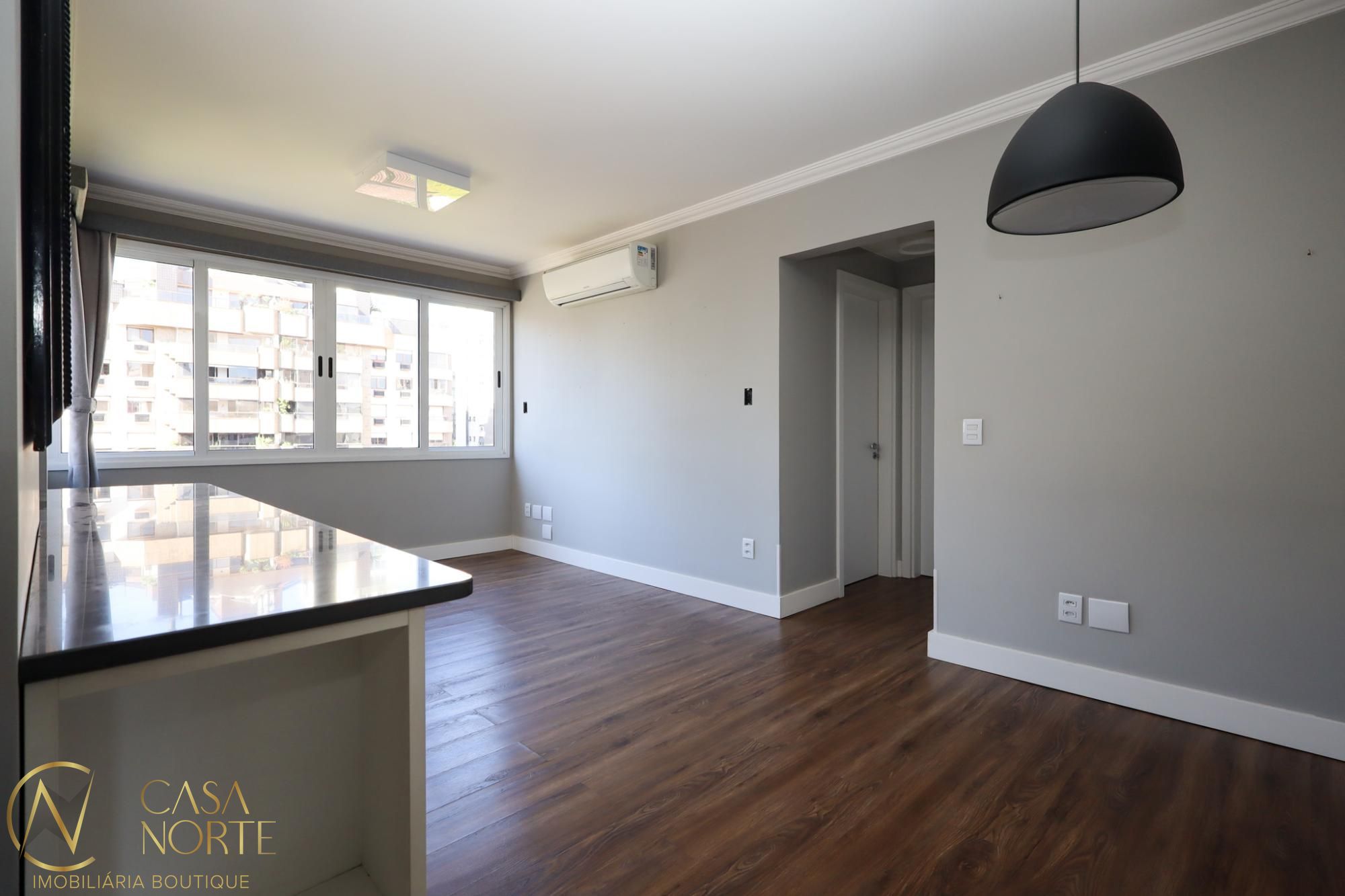 Apartamento à venda com 2 quartos, 75m², 1 suíte, 2 vagas, Rua Pedro Ivo no bairro Mont Serrat em Porto Alegre
