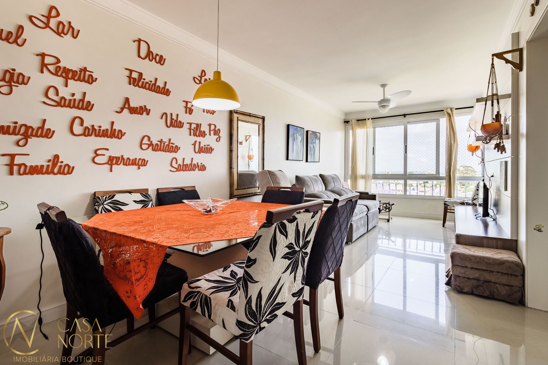 Apartamento à venda com 2 quartos, 72m², 1 suíte, 2 vagas, Avenida Bernardi no bairro Cristo Redentor em Porto Alegre