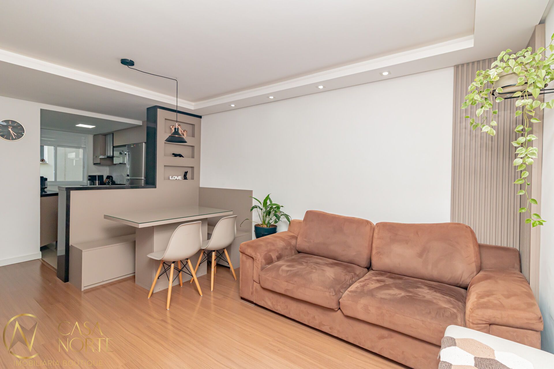 Apartamento à venda com 2 quartos, 54m², 1 vaga, Estrada João de Oliveira Remião no bairro Lomba do Pinheiro em Porto Alegre
