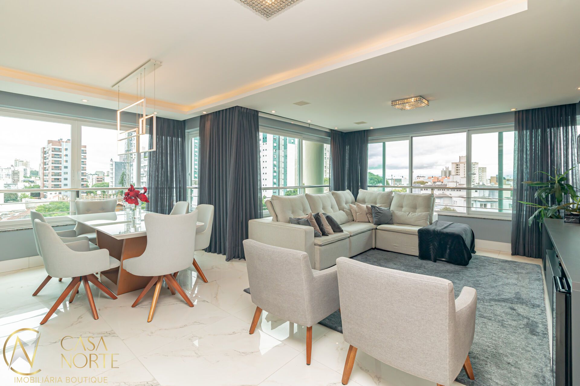 Apartamento à venda com 3 quartos, 105m², 1 suíte, 3 vagas, Rua General Pedro Bittencourt no bairro Boa Vista em Porto Alegre